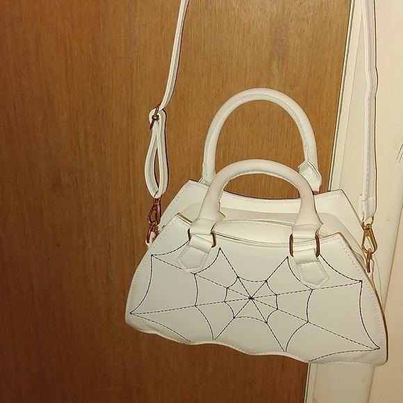White Spider Web Purse - Picture 6 of 6